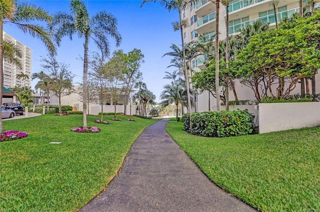 20281 E Country Club Dr PH14, Aventura, FL 33180