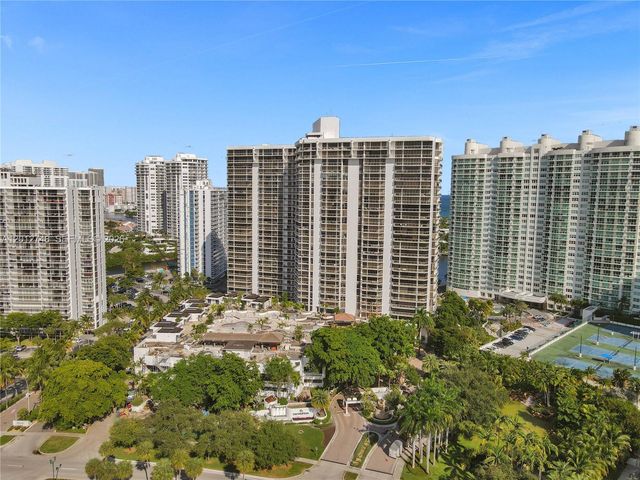 20281 E Country Club Dr PH14, Aventura, FL 33180