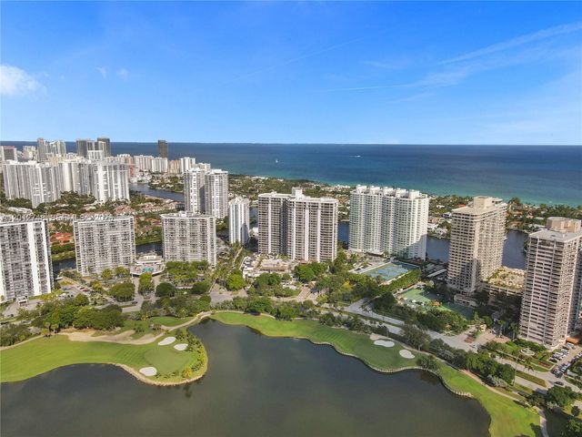 20281 E Country Club Dr PH14, Aventura, FL 33180