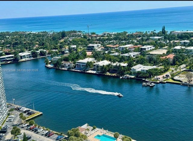20281 E Country Club Dr PH14, Aventura, FL 33180