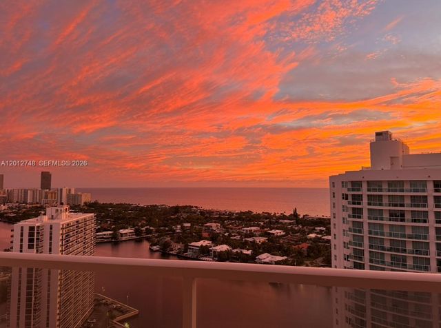 20281 E Country Club Dr PH14, Aventura, FL 33180