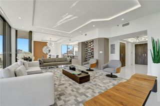 20281 E Country Club Dr PH14, Aventura, FL 33180
