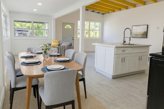 821 N B St, Lake Worth Beach, FL 33460