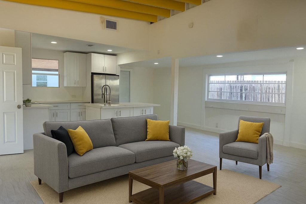 821 N B St, Lake Worth Beach, FL 33460