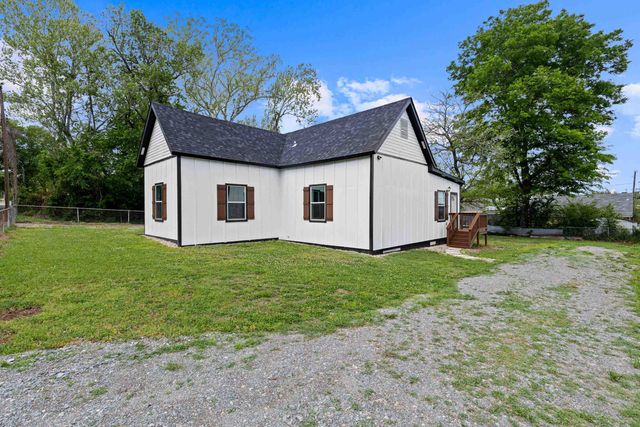 106 Maulding St., Marshall, TX 75670