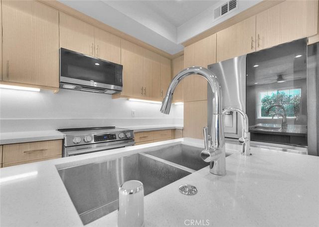 149 N 1st Avenue, Upland, CA 91786