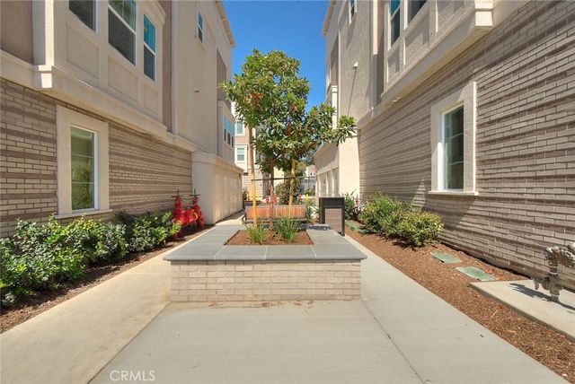 149 N 1st Avenue, Upland, CA 91786