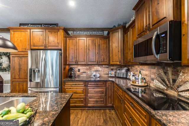 551 Felton Wood Road, Byron, GA 31008