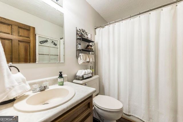 551 Felton Wood Road, Byron, GA 31008