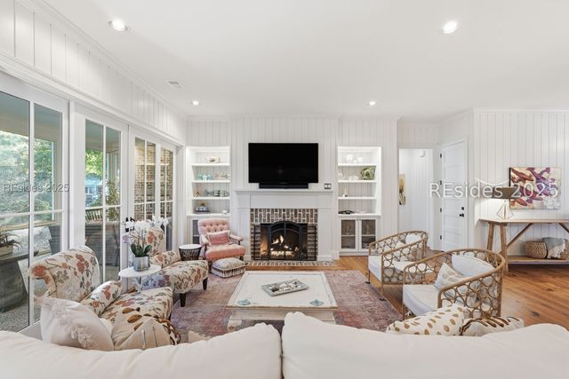 8 Cobalt Ln, Bluffton, SC 29910