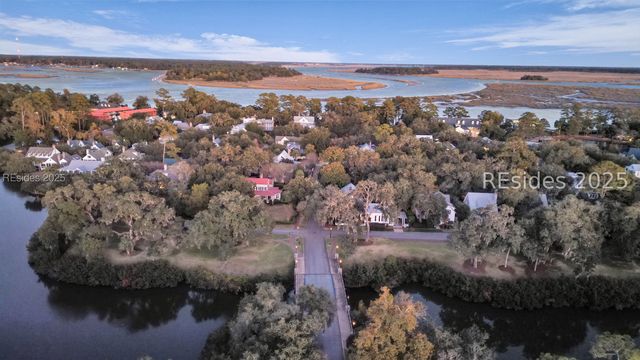 8 Cobalt Ln, Bluffton, SC 29910