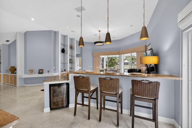 108 Eagleton Lane, Palm Beach Gardens, FL 33418