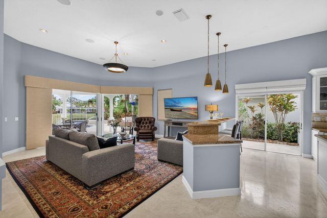 108 Eagleton Lane, Palm Beach Gardens, FL 33418