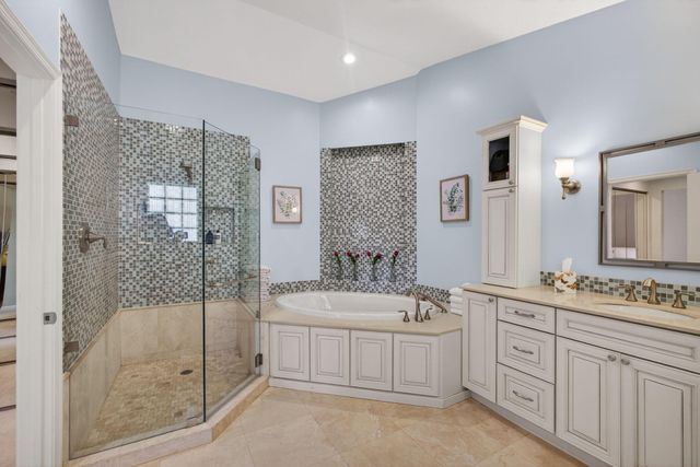 108 Eagleton Lane, Palm Beach Gardens, FL 33418