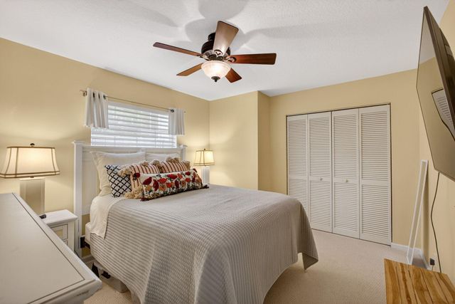 108 Eagleton Lane, Palm Beach Gardens, FL 33418