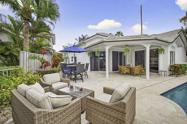 108 Eagleton Lane, Palm Beach Gardens, FL 33418