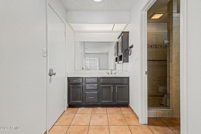 8689 E ROOSEVELT Circle, Scottsdale, AZ 85257
