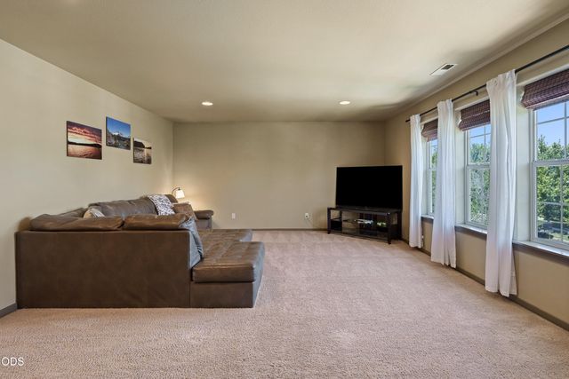 21183 Ritz Place, Bend, OR 97702