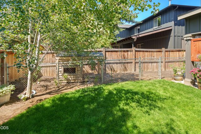 21183 Ritz Place, Bend, OR 97702