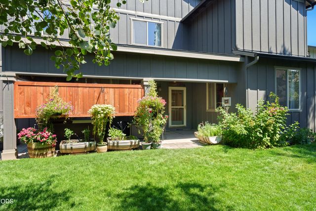 21183 Ritz Place, Bend, OR 97702