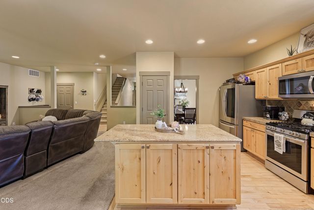21183 Ritz Place, Bend, OR 97702