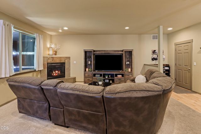 21183 Ritz Place, Bend, OR 97702