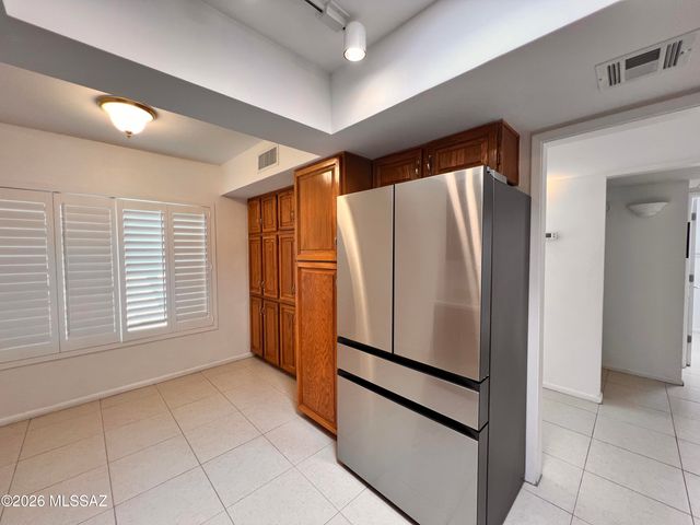 5526 N Arroyo Grande Drive, Tucson, AZ 85718