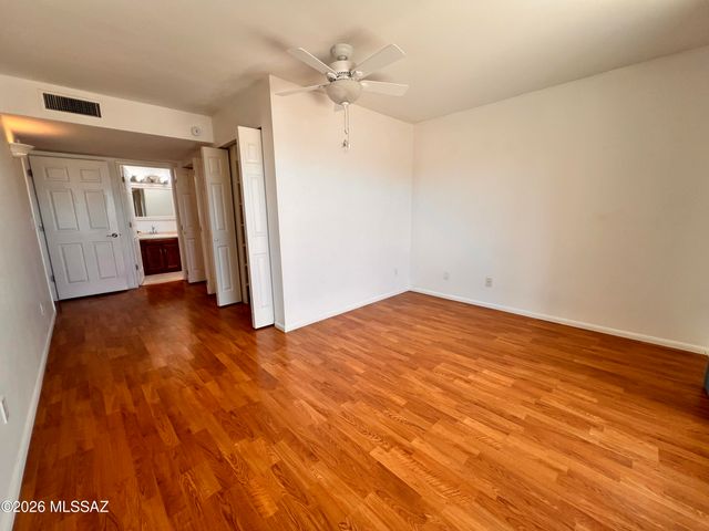 5526 N Arroyo Grande Drive, Tucson, AZ 85718