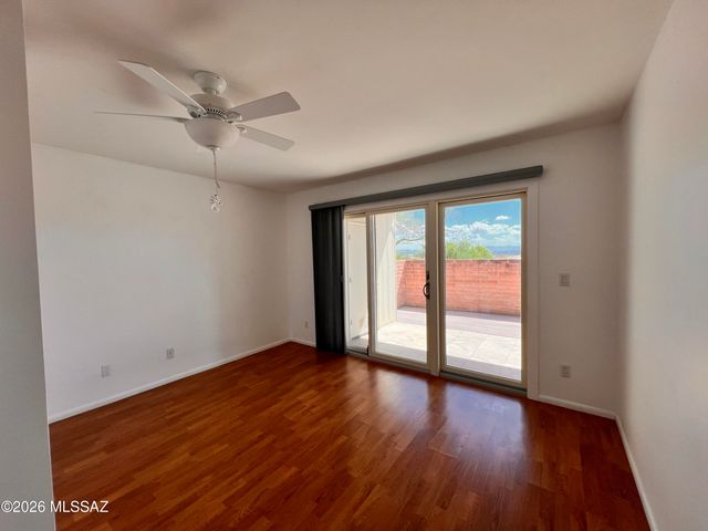 5526 N Arroyo Grande Drive, Tucson, AZ 85718