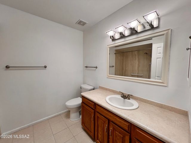 5526 N Arroyo Grande Drive, Tucson, AZ 85718