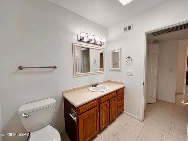 5526 N Arroyo Grande Drive, Tucson, AZ 85718