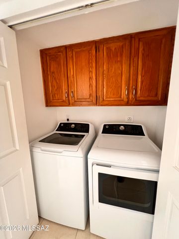 5526 N Arroyo Grande Drive, Tucson, AZ 85718
