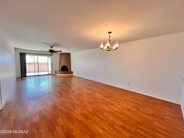 5526 N Arroyo Grande Drive, Tucson, AZ 85718
