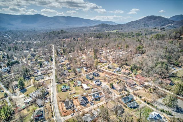 7 Mountain View Avenue, Black Mountain, NC 28711