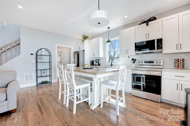 7 Mountain View Avenue, Black Mountain, NC 28711