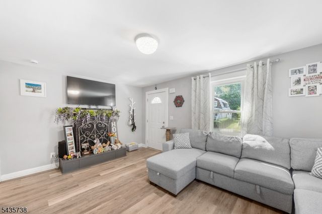 1833 W 4Th St, Piscataway Twp., NJ 08854