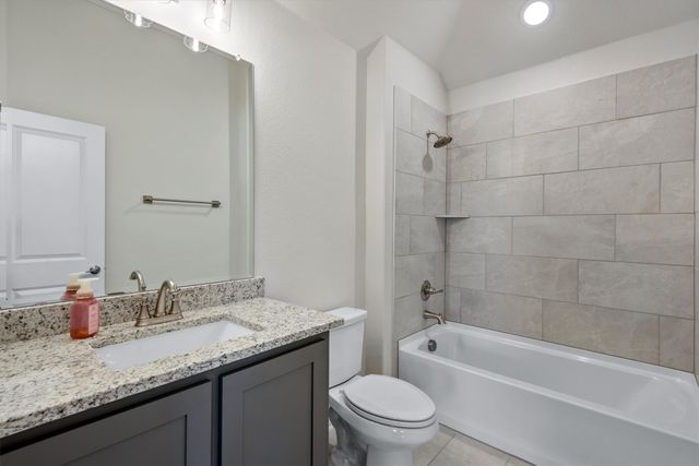 1029 Stillmeade Drive, Midlothian, TX 76065