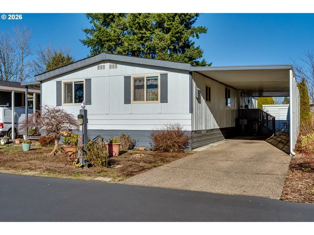 1400 CANDLELIGHT Dr, Eugene, OR 97402