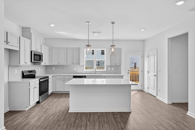 102 Epperly Way, Tucker, GA 30084
