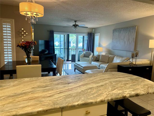 1151 PINE RIDGE CIRCLE W G2, Tarpon Springs, FL 34688