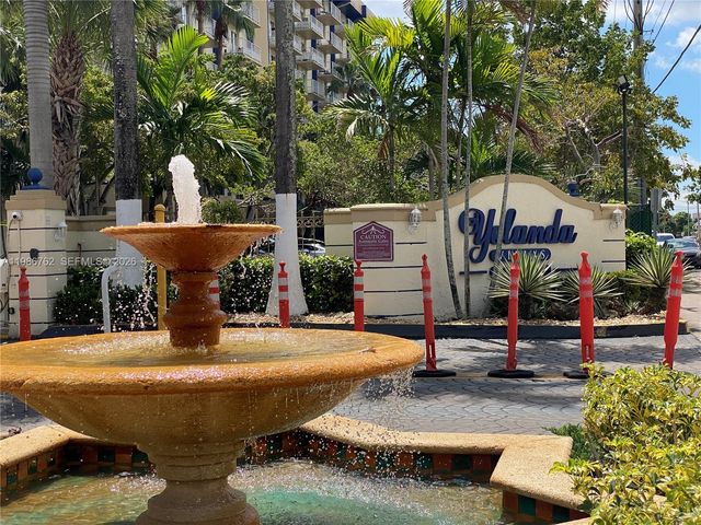 4550 NW 9th St 215E, Miami, FL 33126