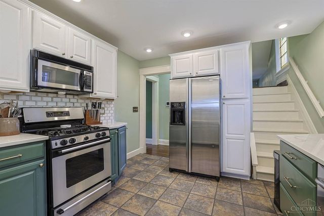 1704 E McMillan Street, Cincinnati, OH 45206