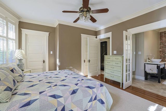 1704 E McMillan Street, Cincinnati, OH 45206