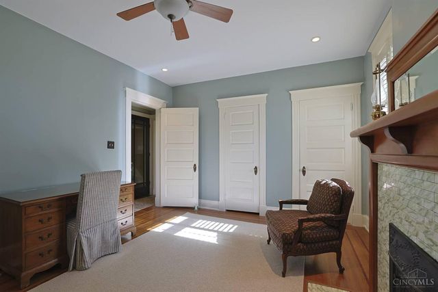 1704 E McMillan Street, Cincinnati, OH 45206