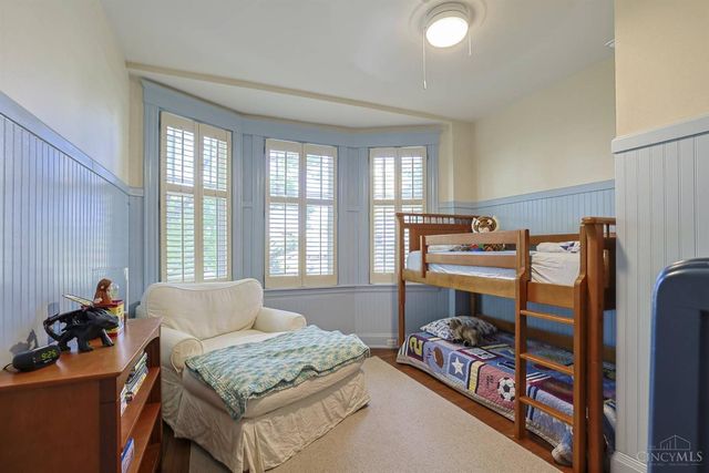 1704 E McMillan Street, Cincinnati, OH 45206