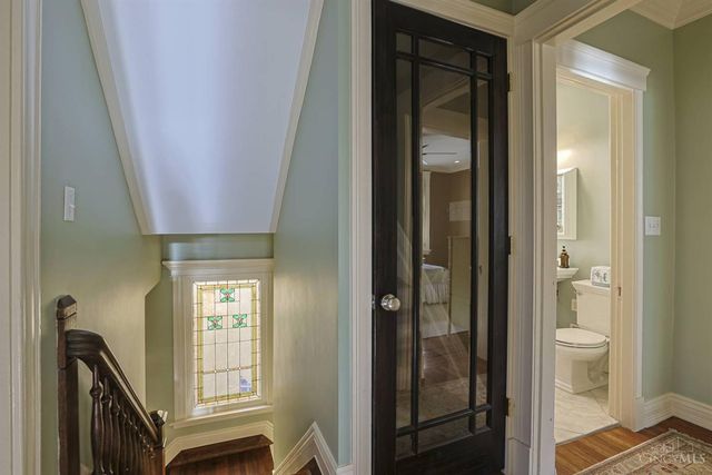 1704 E McMillan Street, Cincinnati, OH 45206