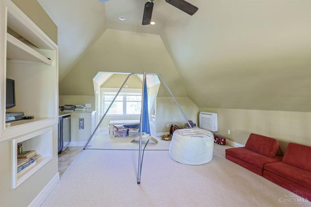 1704 E McMillan Street, Cincinnati, OH 45206