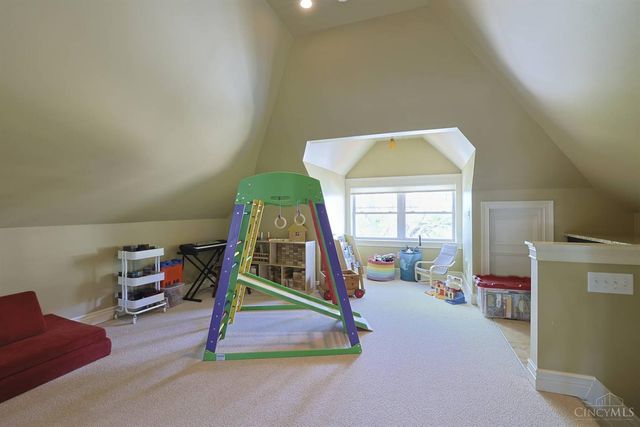 1704 E McMillan Street, Cincinnati, OH 45206
