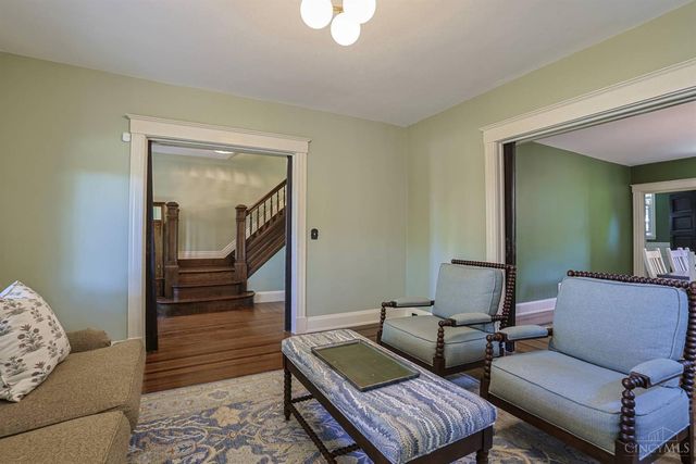 1704 E McMillan Street, Cincinnati, OH 45206