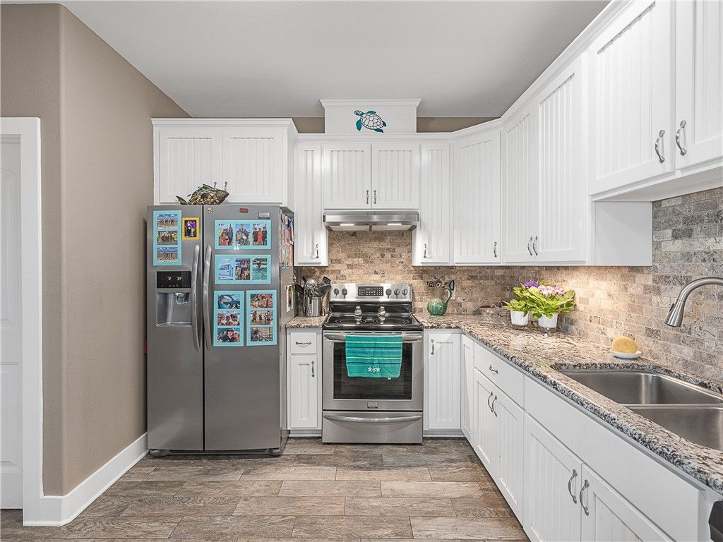 413 6th St, Port Aransas, TX 78373 — photo 5